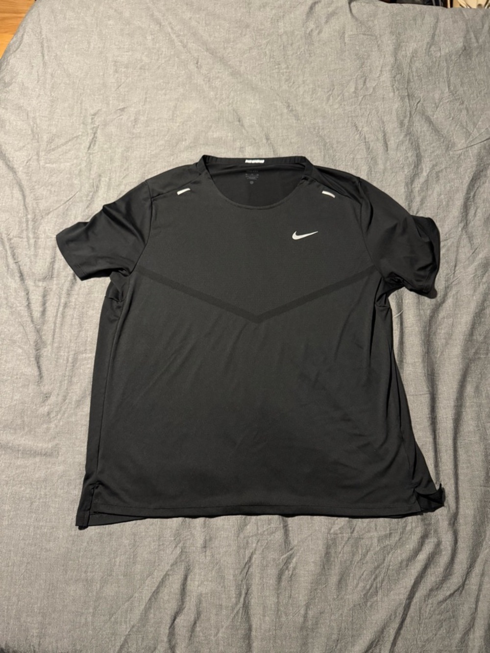 Nike Rise 365 Running T-shirt